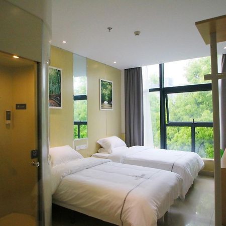 100 Inn Plus Pudong Airport Hotel شانغهاي المظهر الخارجي الصورة