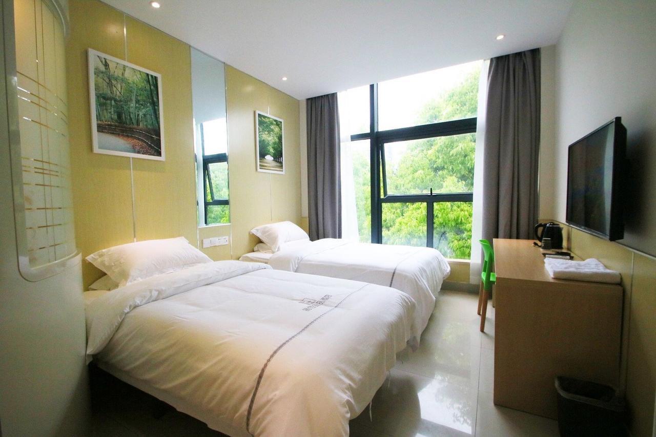 100 Inn Plus Pudong Airport Hotel شانغهاي المظهر الخارجي الصورة
